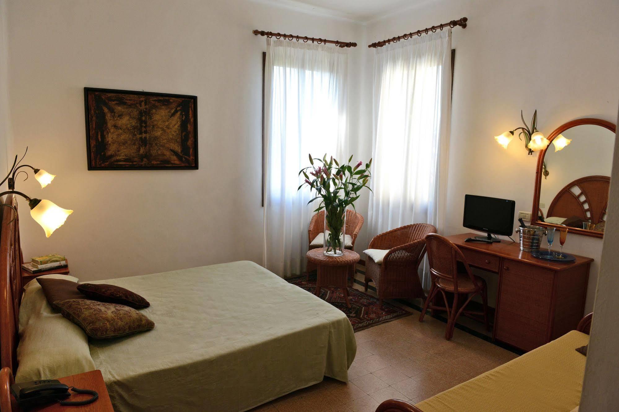 Hotel Villa Orio E Beatrice Venedigs Lido Eksteriør billede